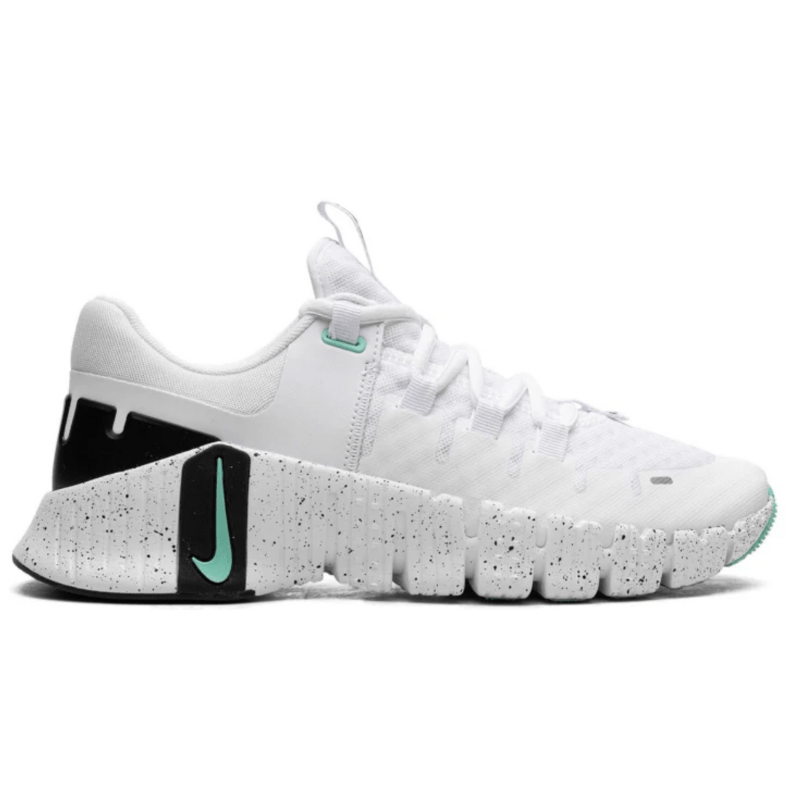 Women s Nike Free Metcon 5 Emerald Rise Fresh Out Sneakers